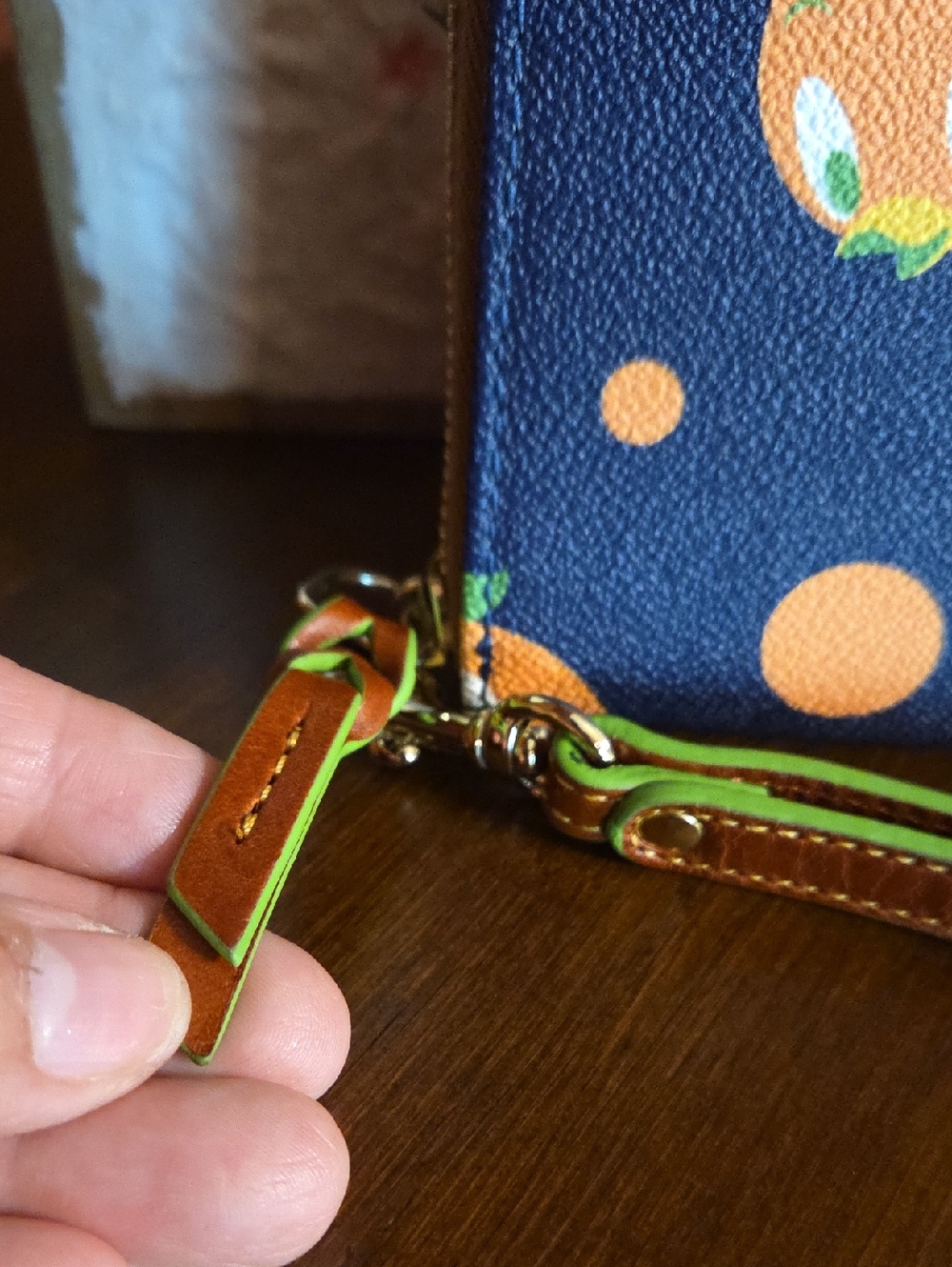 Dooney & Bourke Disney Parks Orange Bird Wallet EUC - Picture 9 of 16